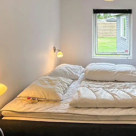 بيت للعطل 4 Bedroom Awesome In Vaeggerlose