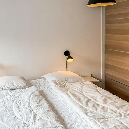 4 Bedroom Awesome In Vaeggerlose Bøtø By
