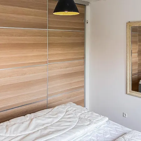 4 Bedroom Awesome In Vaeggerlose 펜션 *